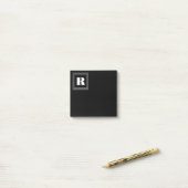 Post-it® Monogramme 3 cadres | Noir et blanc (Sur un bureau)