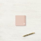 Post-it® Monogramme beige tendance avec Boho en terre cuite (Sur un bureau)