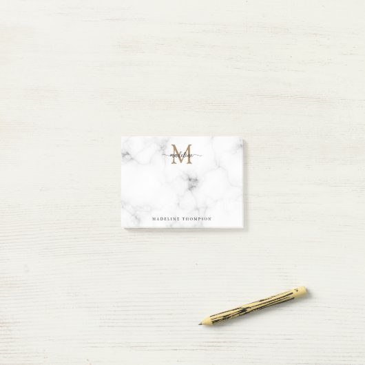 Post-it® Monogramme de script féminin or simple marbre (Sur un bureau)