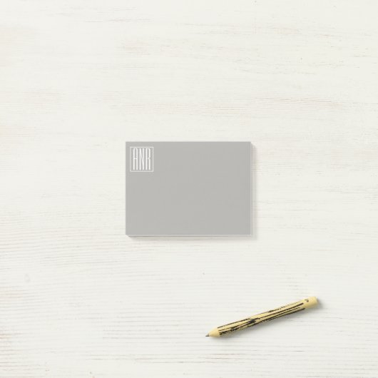 Post-it® Monogramme initial | Blanc sur gris clair (Sur un bureau)