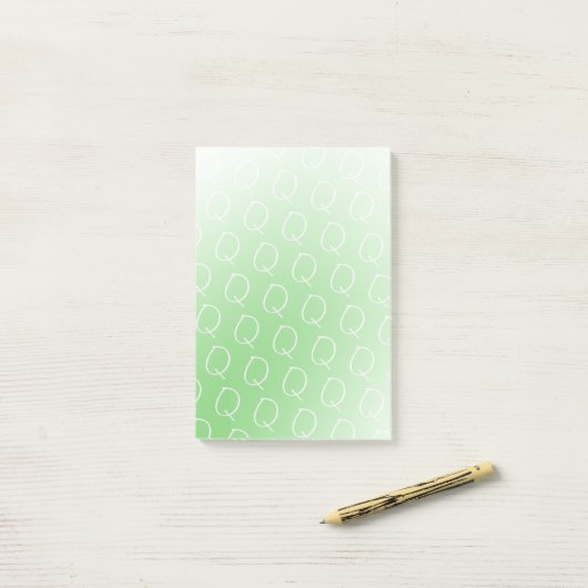 Post-it® Monogramme initial pastel vert olive dégradé chic (Sur un bureau)