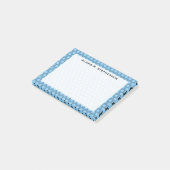 Post-it® Monogramme Nid d'abeille noir sur fond bleu ciel (Incliné)