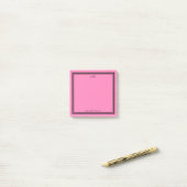 Post-it® Monogramme rose et noir chaud (Sur un bureau)