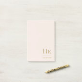 Post-it® Monogramme rose pâle Simple moderne féminin Minima (Sur un bureau)