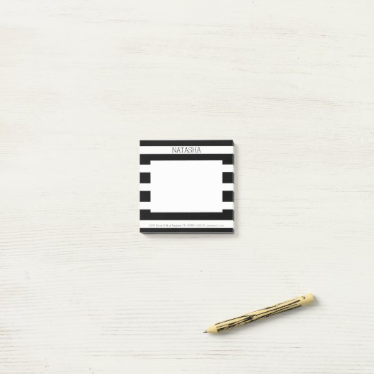 Post-it® Monogramme Simples Bandes Noires (Sur un bureau)