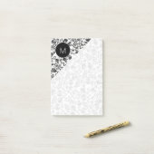 Post-it® Monogrammed Doodle Curls Black and White (Sur un bureau)