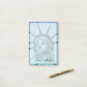 Post-it® Monuments | Statue de Liberty Face (Sur un bureau)