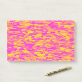 Post-it® Motif Abstrait rose jaune orange (Sur un bureau)