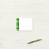 Post-it® Motif Checkered de couleur verte (Sur un bureau)