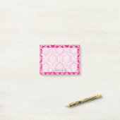 Post-it® Motif de Damas de Grunge Rose Chaud (Sur un bureau)
