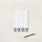 Post-it® motif d'un papillon (Sur un bureau)