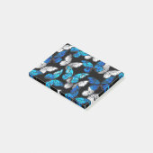 Post-it® Motif sans couleur foncée avec papillons bleus Mor (Incliné)