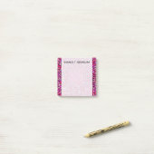 Post-it® Motif tourbillonnant rose et pourpre Girly + Nom (Sur un bureau)