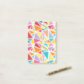 Post-it® Motif triangles colorés 2 (Sur un bureau)