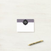 Post-it® Motif tribal noir violet monogramme (Sur un bureau)