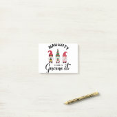 Post-it® Naughty et moi, on le rentre. Citation de Noël amu (Sur un bureau)