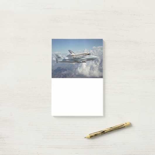 Post-it® Navette spatiale (Sur un bureau)