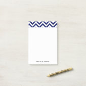 Post-it® Navy Blue and White Large Chevron Zig Zag (Sur un bureau)