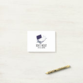 Post-it® Ne vous inquiétez pas, je suis avec le support tec (Sur un bureau)