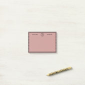 Post-it® Noir et rose Monogramme Swag Promotionnel (Sur un bureau)