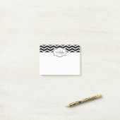 Post-it® Nom Chevron noir et blanc Monogramme (Sur un bureau)