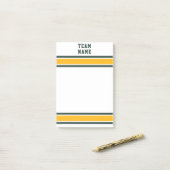 Post-it® Nom de l'équipe de sport Vert & Or avec des rayure (Sur un bureau)