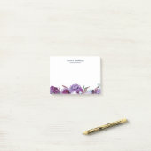Post-it® Nom floral violet moderne (Sur un bureau)