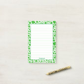 Post-it® Nom:  Motif Shamrock de St Patrick Green Random (Sur un bureau)