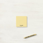 Post-it® Nom personnalisé Gold Yellow Home Office Business (Sur un bureau)