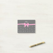 Post-it® Nom personnalisé noir gymnastique arc rose (Sur un bureau)