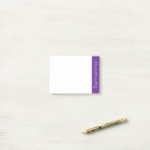 Post-it® Nom personnalisé simple violet et blanc (Sur un bureau)
