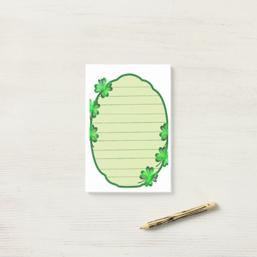 Post-it® Note de trèfle (Sur un bureau)