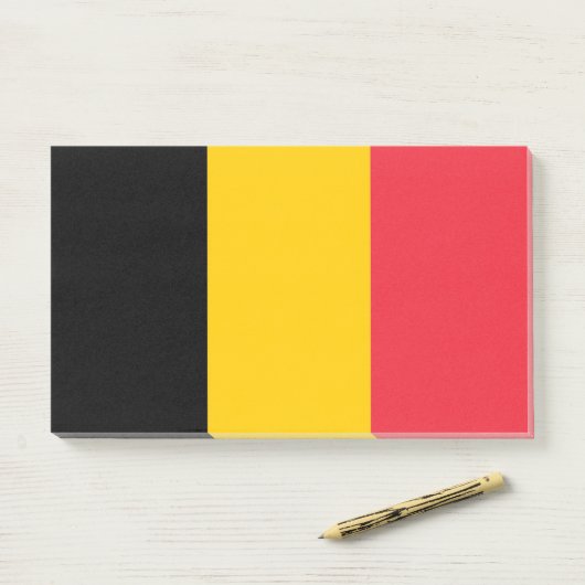 Post-it® Notes avec le drapeau de Belgique (Sur un bureau)