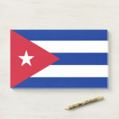 Post-it® Notes avec le drapeau de Cuba (Sur un bureau)