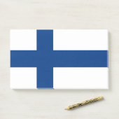 Post-it® Notes avec le drapeau de la Finlande (Sur un bureau)