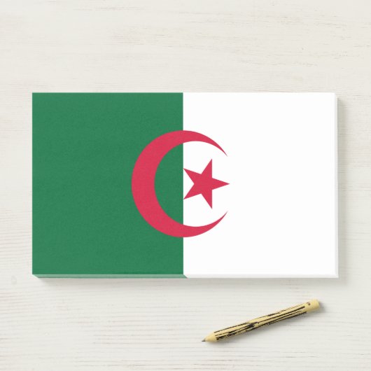 Post-it® Notes avec le drapeau de l'Algérie (Sur un bureau)