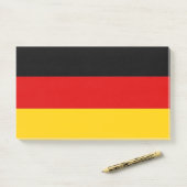 Post-it® Notes avec le drapeau de l'Allemagne (Sur un bureau)