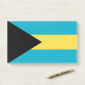 Post-it® Notes avec le drapeau des Bahamas (Sur un bureau)
