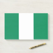 Post-it® Notes avec le drapeau du Nigeria (Sur un bureau)