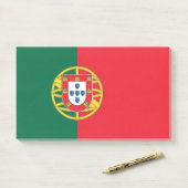 Post-it® Notes avec le drapeau du Portugal (Sur un bureau)