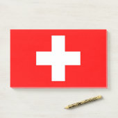 Post-it® Notes avec le drapeau suisse (Sur un bureau)
