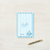 Post-It Notes Baleine Bébé Mignon Rayures Bleues (Sur un bureau)