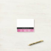 Post-it® Notes de Courrier-it® personnalisées par noir rose (Sur un bureau)