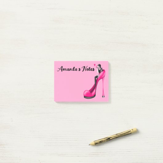 Post-it® Notes de diva de mode de chaussure à talon aiguill (Sur un bureau)