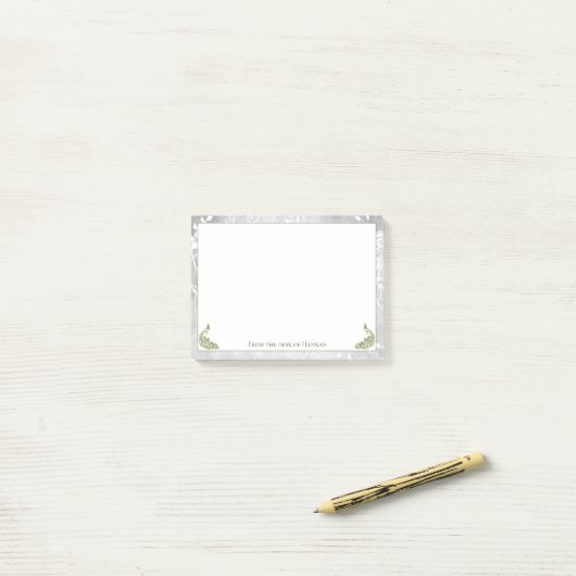 Post-it® Notes de Peacocks verts (Sur un bureau)