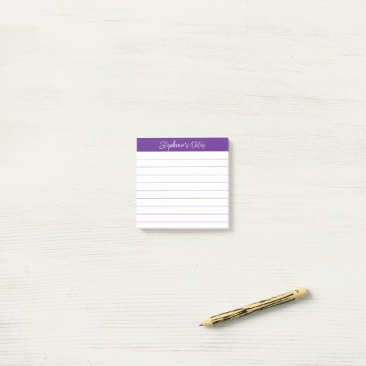 Post-it® Notes de script classiques lignées violettes (Sur un bureau)