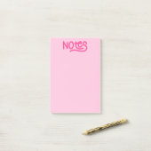 Post-it® Notes de typographie à l'écriture rose (Sur un bureau)