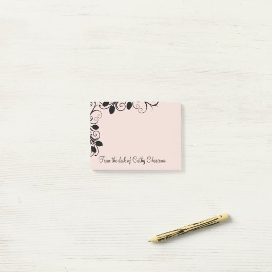 Post-it® Notes florales de courrier de monogramme (Sur un bureau)