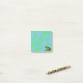 Post-it® Notes repositionnables de grenouille avec nénuphar (Sur un bureau)