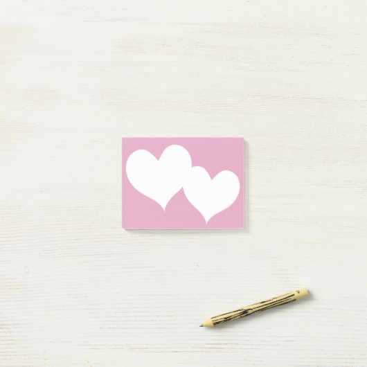 Post-it® Notes rose de deux coeurs (Sur un bureau)